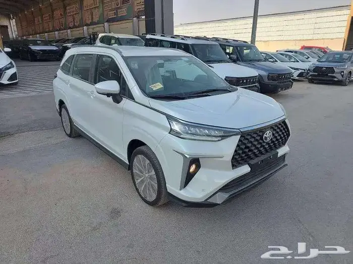 تويوتا فيلوز GLX 2025 قير اوتماتيك بنزين 2