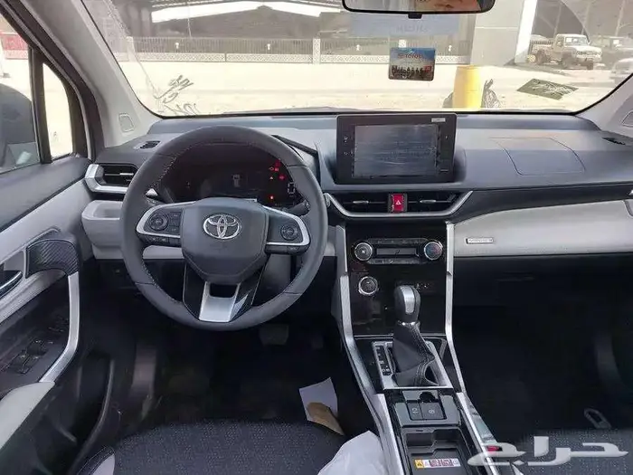 تويوتا فيلوز GLX 2025 قير اوتماتيك بنزين 9