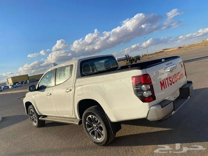 ميتسوبيشي L200 2023 قير اوتماتيك ديزل 9