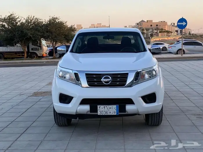 نيسان نيفارا تماتيك بنزين 2017 1