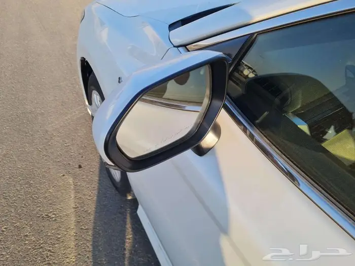 تويوتا كامري E بلس هايبرد 2025 6