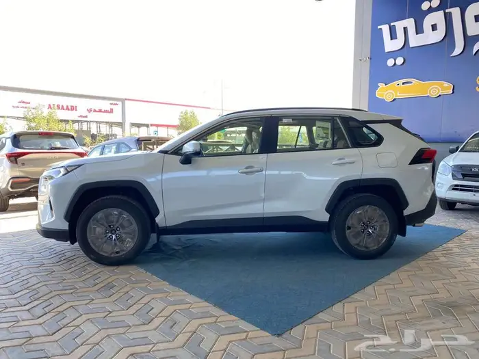 تويوتا راف فور XLE بنزين 2025 عروض الاقساط 2