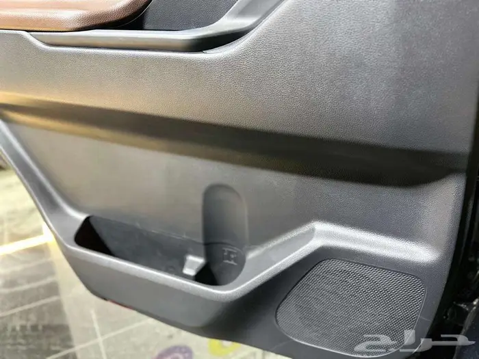 تويوتا انوفا GL بنزين 2026 13