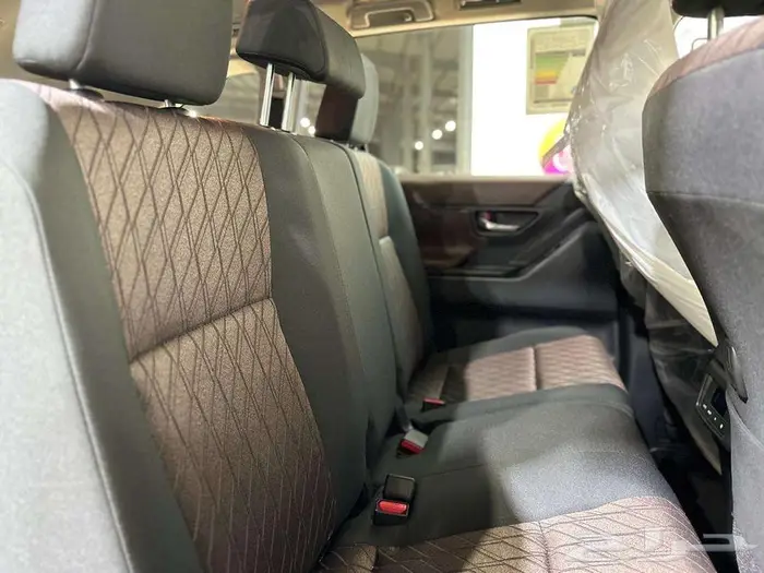 تويوتا انوفا GL بنزين 2026 11