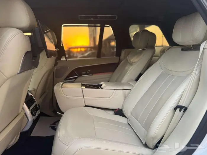 رنج روفر اوتوبيقرافي 2022 8