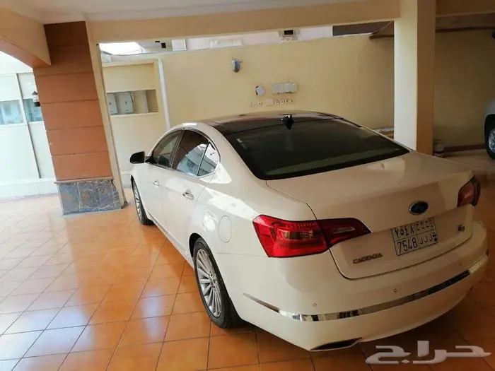 للبيع كيا كادنزا 2011 1