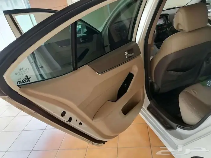 للبيع كيا كادنزا 2011 2