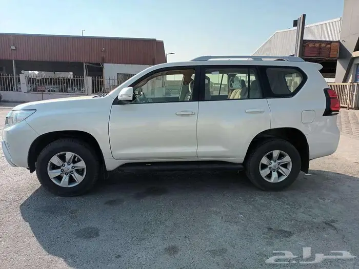 تويوتا برادو ديزل TXL موديل 2022 9