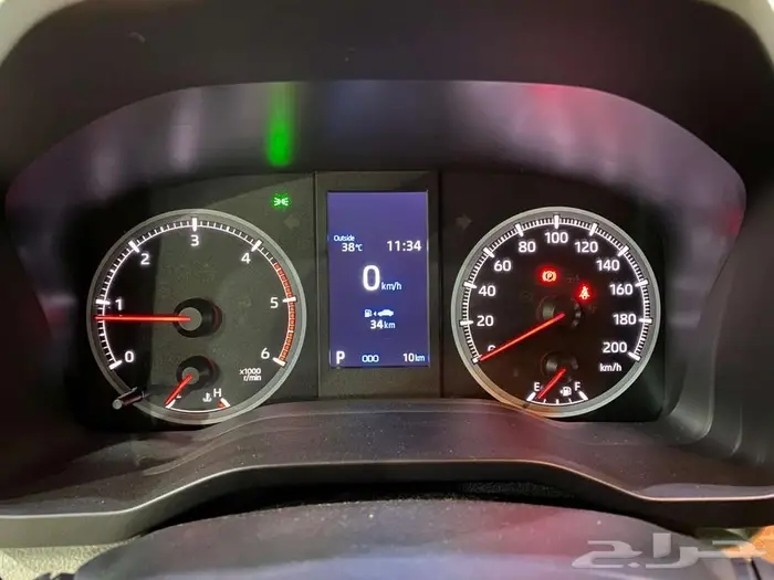 تويوتا هايس بضاعة سقف عالي 2025 ديزل ابيض اوتوماتيك 6