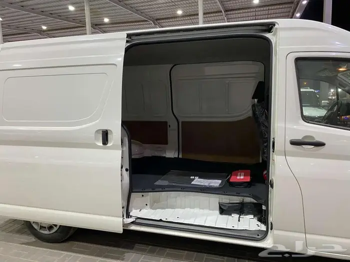 تويوتا هايس بضاعة سقف عالي 2025 ديزل ابيض اوتوماتيك 13