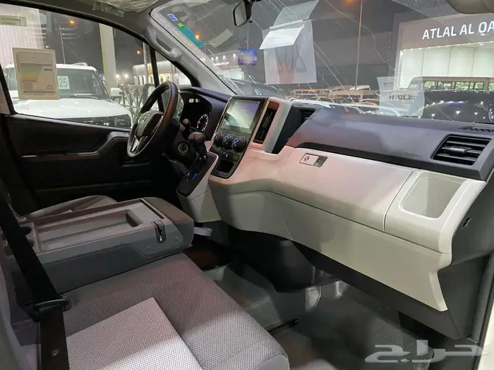 تويوتا هايس بضاعة سقف عالي 2025 ديزل ابيض اوتوماتيك 11