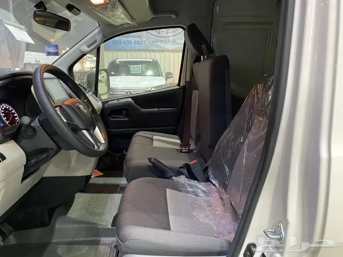 تويوتا هايس بضاعة سقف عالي 2025 ديزل ابيض اوتوماتيك 12