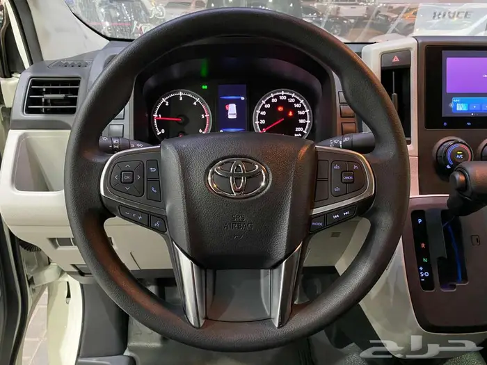 تويوتا هايس بضاعة سقف عالي 2025 ديزل ابيض اوتوماتيك 20