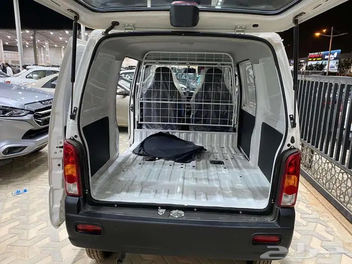 سوزوكي ايكو 2025 4