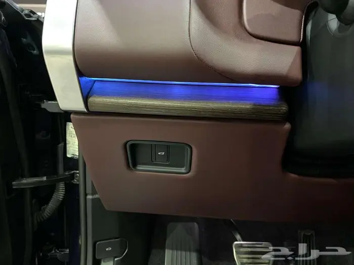 رينج روفر 2023 HSE ازرق غامق 8 سلندر خليجي ماشيه 95000كم 6