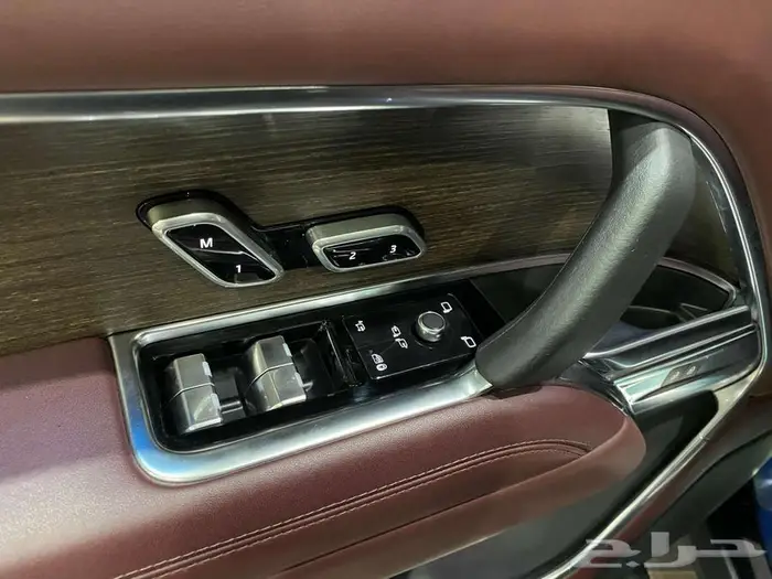 رينج روفر 2023 HSE ازرق غامق 8 سلندر خليجي ماشيه 95000كم 29