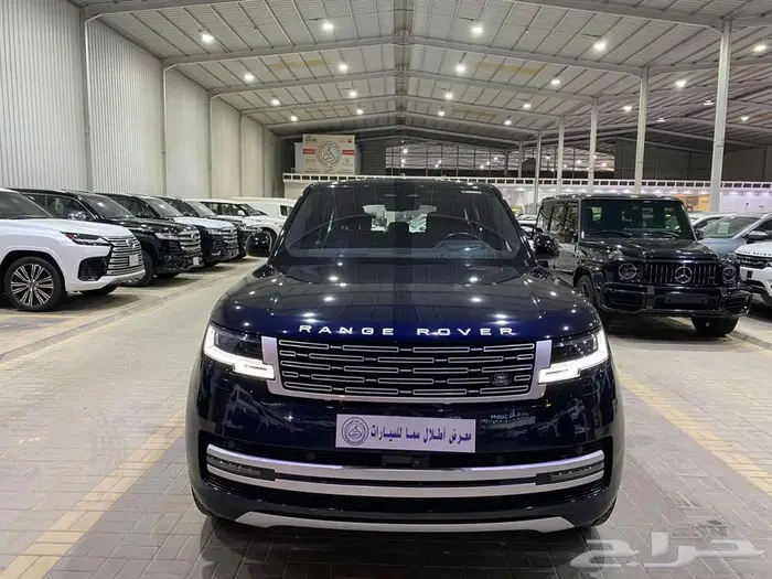 رينج روفر 2023 HSE ازرق غامق 8 سلندر خليجي ماشيه 95000كم 0