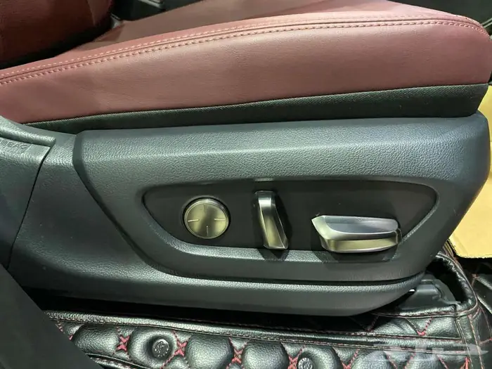 لكزس ال اكس 600 BB 2024 ابيض خليجي ماشيه 26000 كم 44