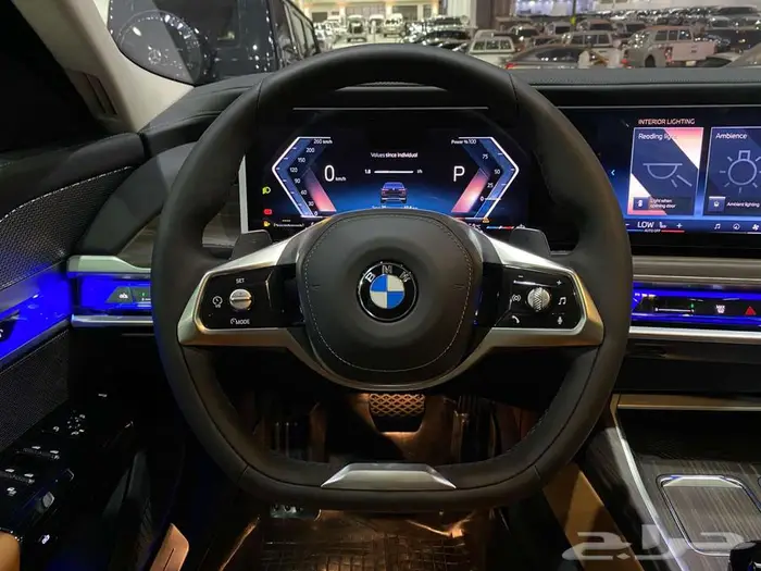 بي ام دبليو 735i موديل 2026 اسود خليجي 12
