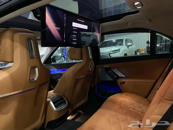 بي ام دبليو 735i موديل 2026 اسود خليجي 39