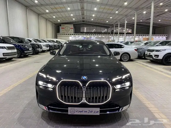 بي ام دبليو 735i موديل 2026 اسود خليجي 0