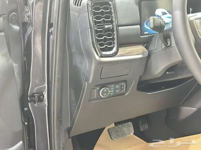 فورد ايفرست XLT نص فل توكيلات الجزيرة 14