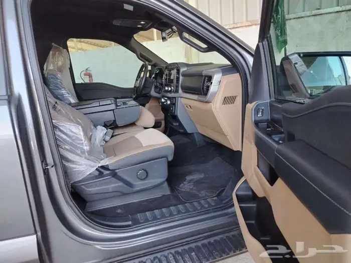 فورد غماره 2023 عداد 66 الف كم 8سلندر دبل بودي وكاله 14