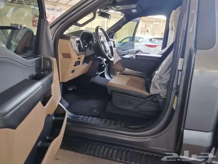 فورد غماره 2023 عداد 66 الف كم 8سلندر دبل بودي وكاله 9