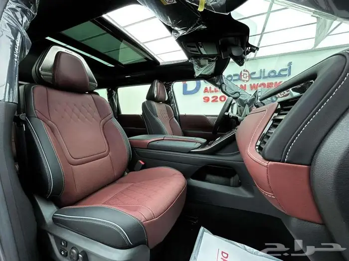 انفينتي QX80 اوتو جراف 2025 قيادة تجمع بين القوه والفخامه 18