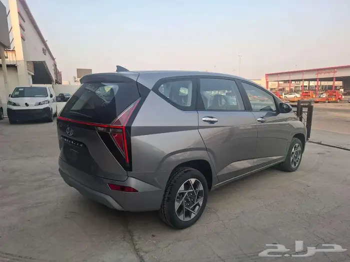عروض نهاية السنة هونداي ستارجيزر 7 مقاعد سمارت وبيسك 2025 2