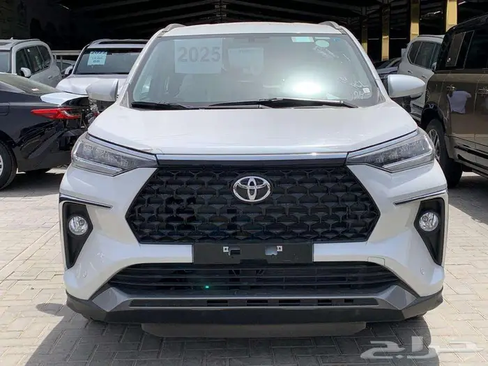 تويوتا فيلوز GLX بنزين 2025 0