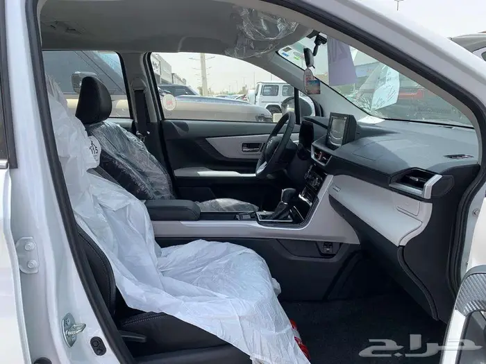 تويوتا فيلوز GLX بنزين 2025 9