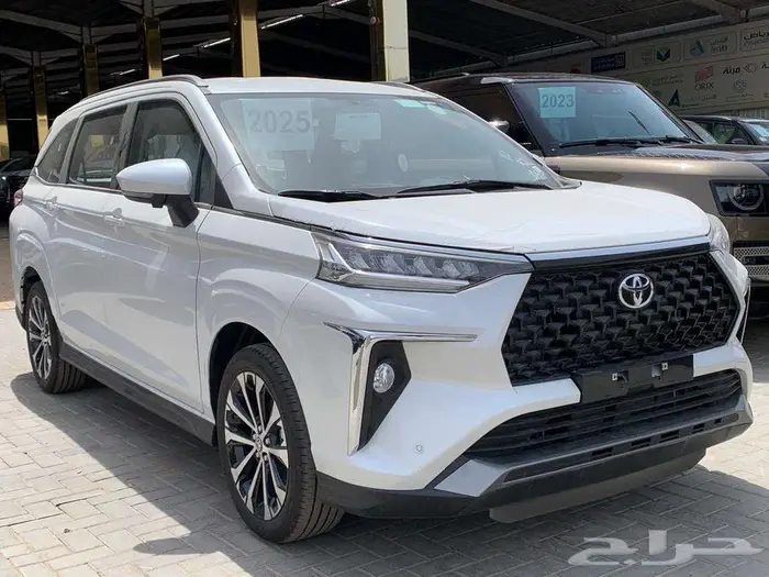 تويوتا فيلوز GLX بنزين 2025 2