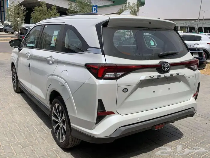 تويوتا فيلوز GLX بنزين 2025 4