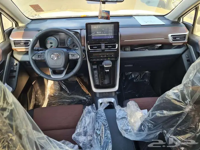 تويوتا انوفا GL هايبرد 2026 كاش وتقسيط 6