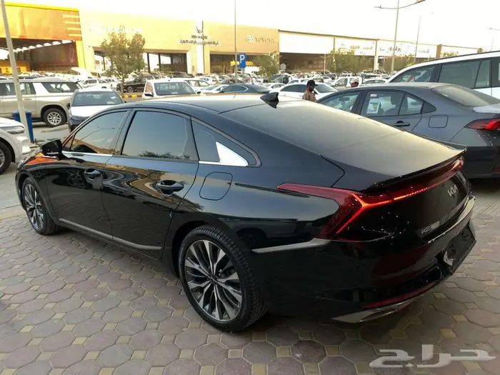 كيا k8 مستورد بنزين موديل 2022 بروجيكتور 4 كاميرات 5