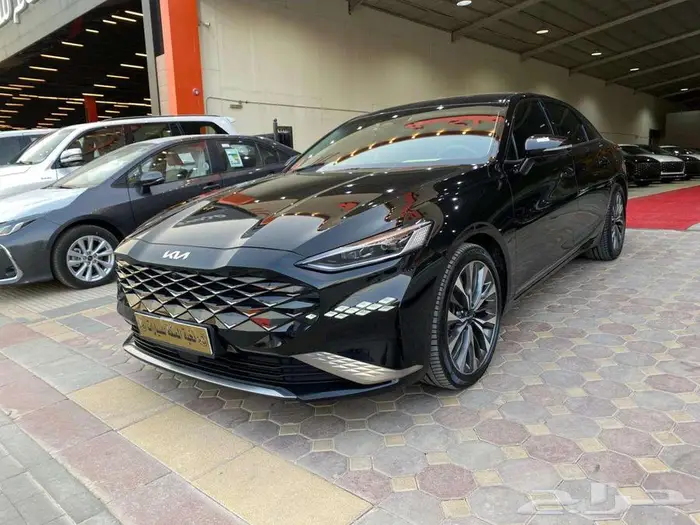 كيا k8 مستورد بنزين موديل 2022 بروجيكتور 4 كاميرات 2