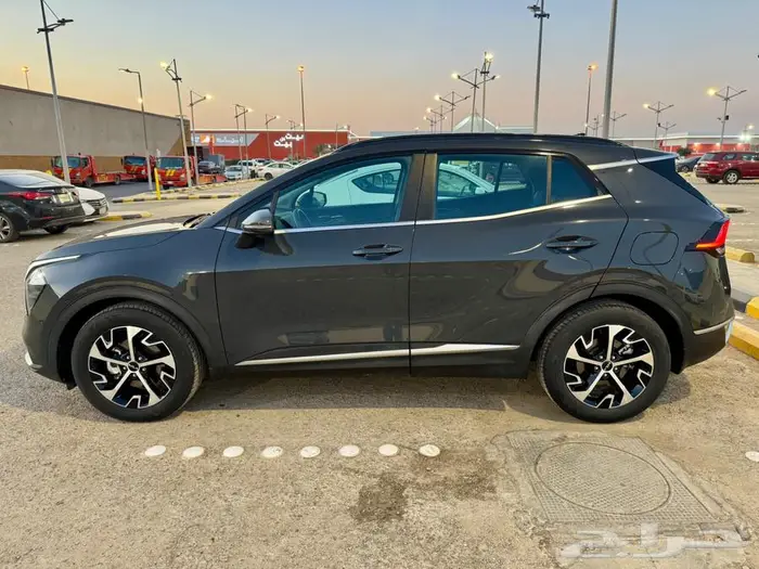 كيا سبورتاج للبيع 2024 نص فل 13