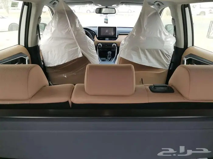 تويوتا راف فور فتحة XLE بنزين 2025 16