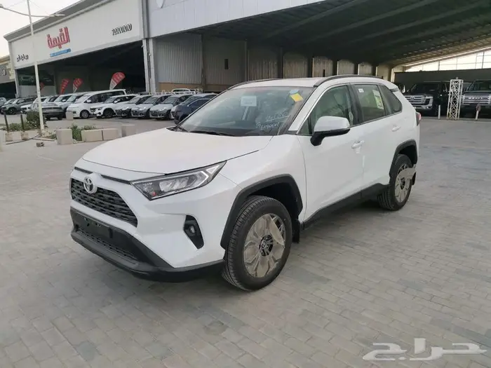 تويوتا راف فور فتحة XLE بنزين 2025 1