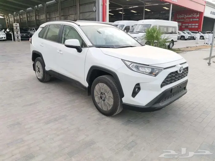 تويوتا راف فور فتحة XLE بنزين 2025 2