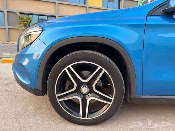 Mercedes GLA250 0