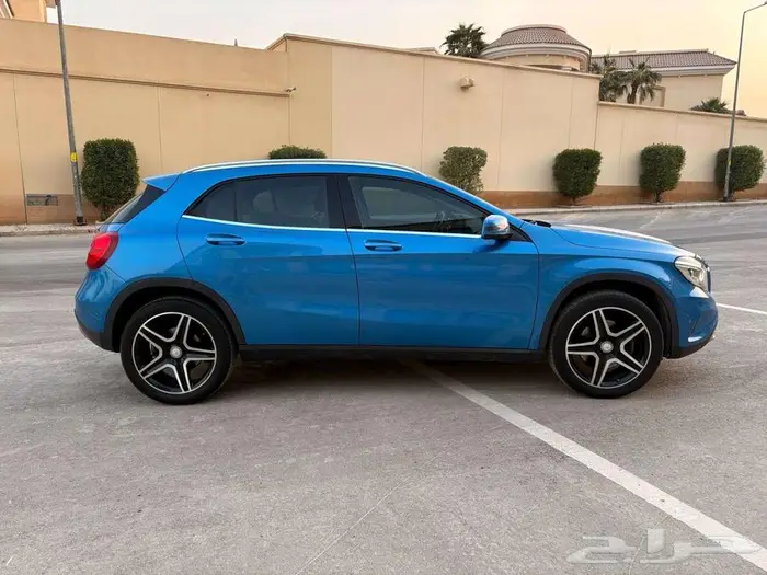 Mercedes GLA250 5