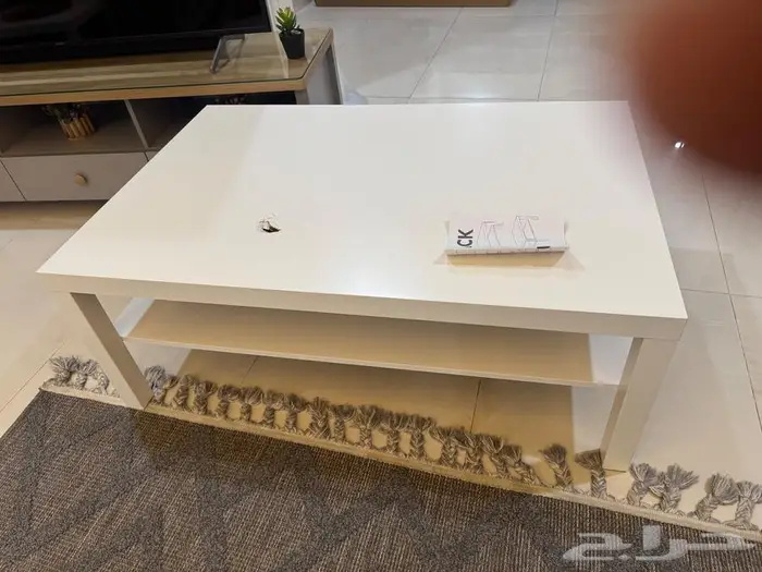 طاولة ايكيا مستخدمة للصالة 4