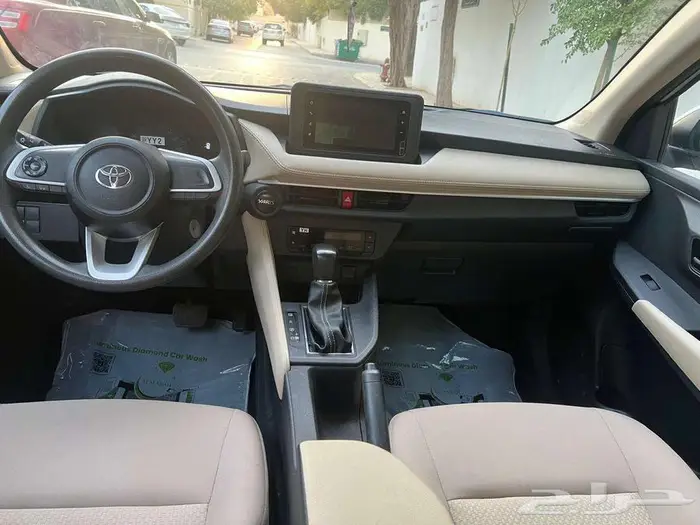 تويوتا يارس 2023 نص فل بدي وكاله 7