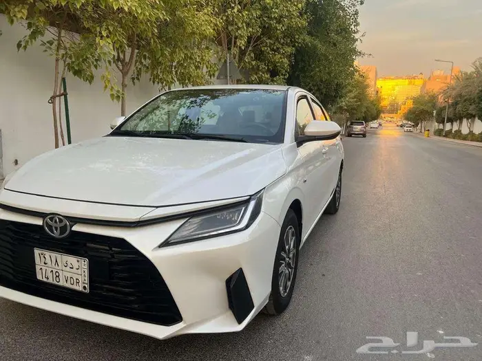 تويوتا يارس 2023 نص فل بدي وكاله 1