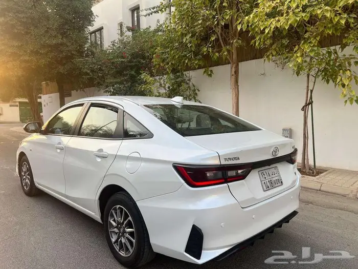 تويوتا يارس 2023 نص فل بدي وكاله 20