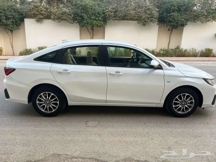 تويوتا يارس 2023 نص فل بدي وكاله 22