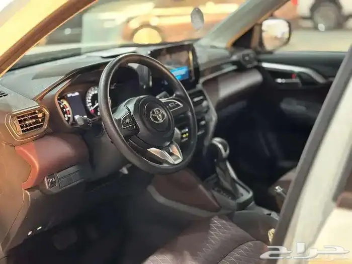 تويوتا اوربان ستاندر 2026 كاش و أقساط 8