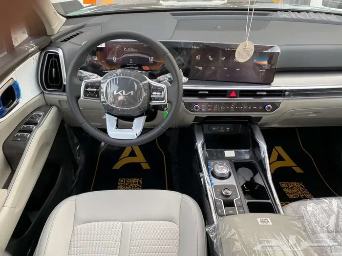 فرصة العمر لإمتلاك سيارة كيا سورنتو 2025 هايبرد عروض مميزة 7